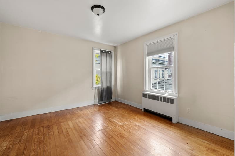 275 Bank Street, bedroom
