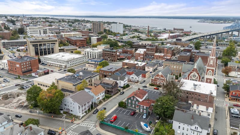 Aerial view of Bank Street showing the parking lot beside 270 Bank Street